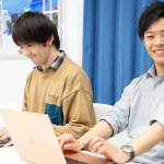 【起業は一人でやるもんじゃない】学生の僕たちがPC1台で起業するまで